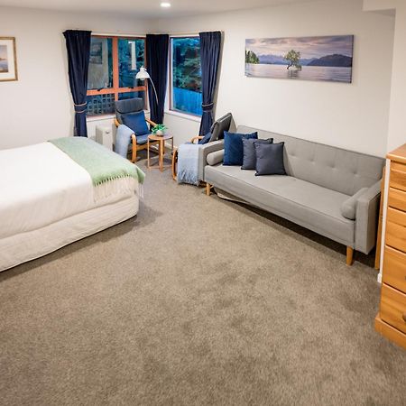 Magnificent Apartment With Great Views! Queenstown Bagian luar foto