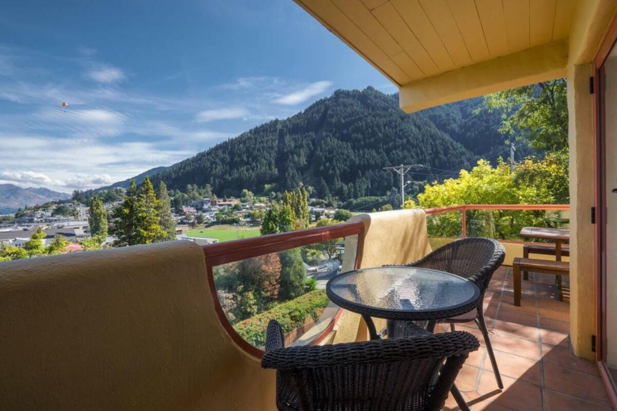 Magnificent Apartment With Great Views! Queenstown Bagian luar foto