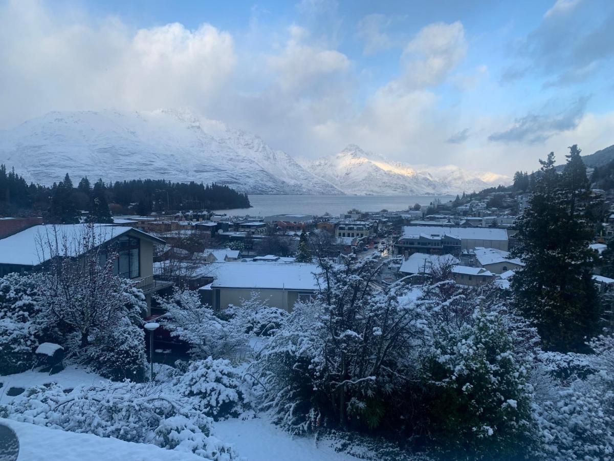 Magnificent Apartment With Great Views! Queenstown Bagian luar foto