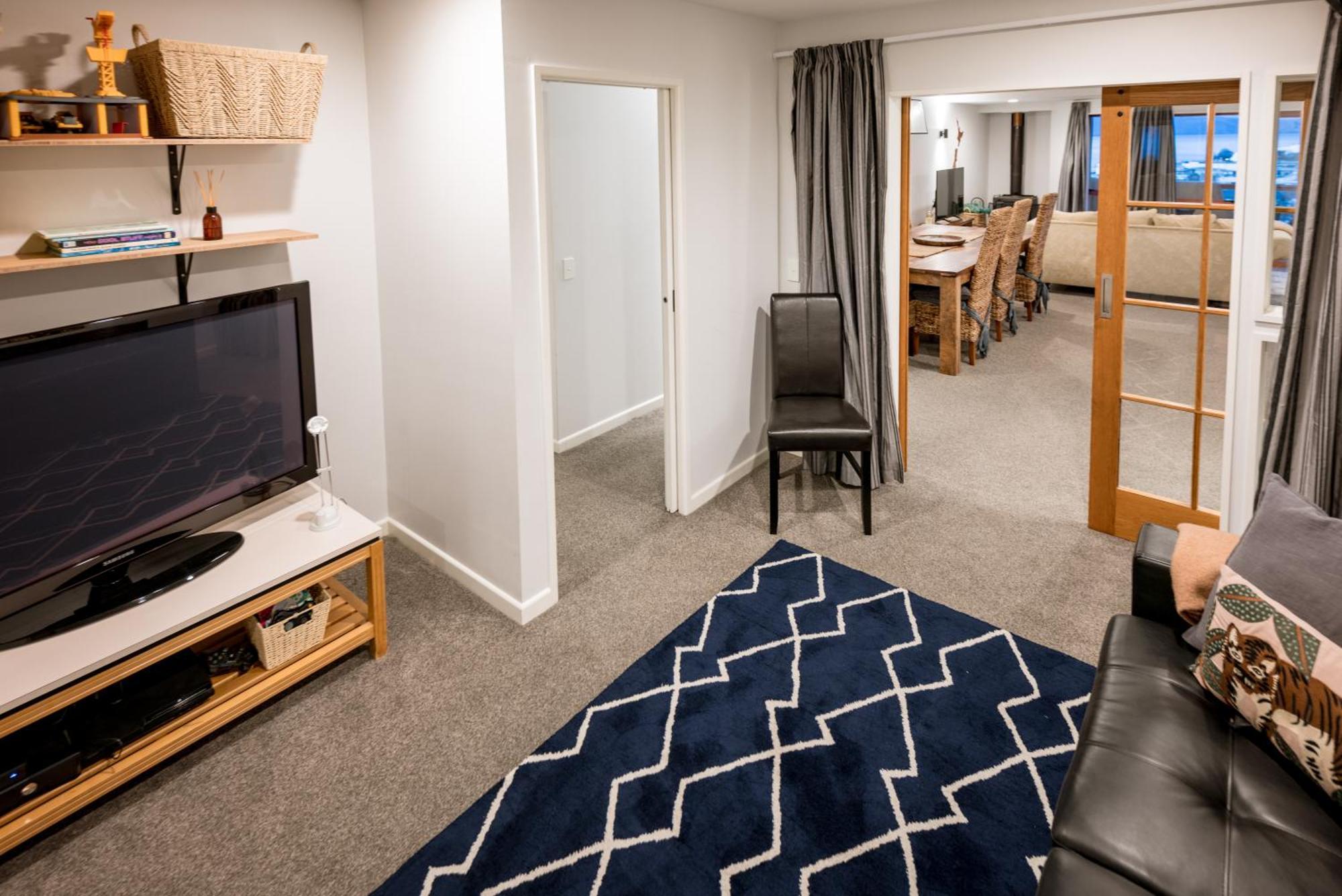Magnificent Apartment With Great Views! Queenstown Bagian luar foto