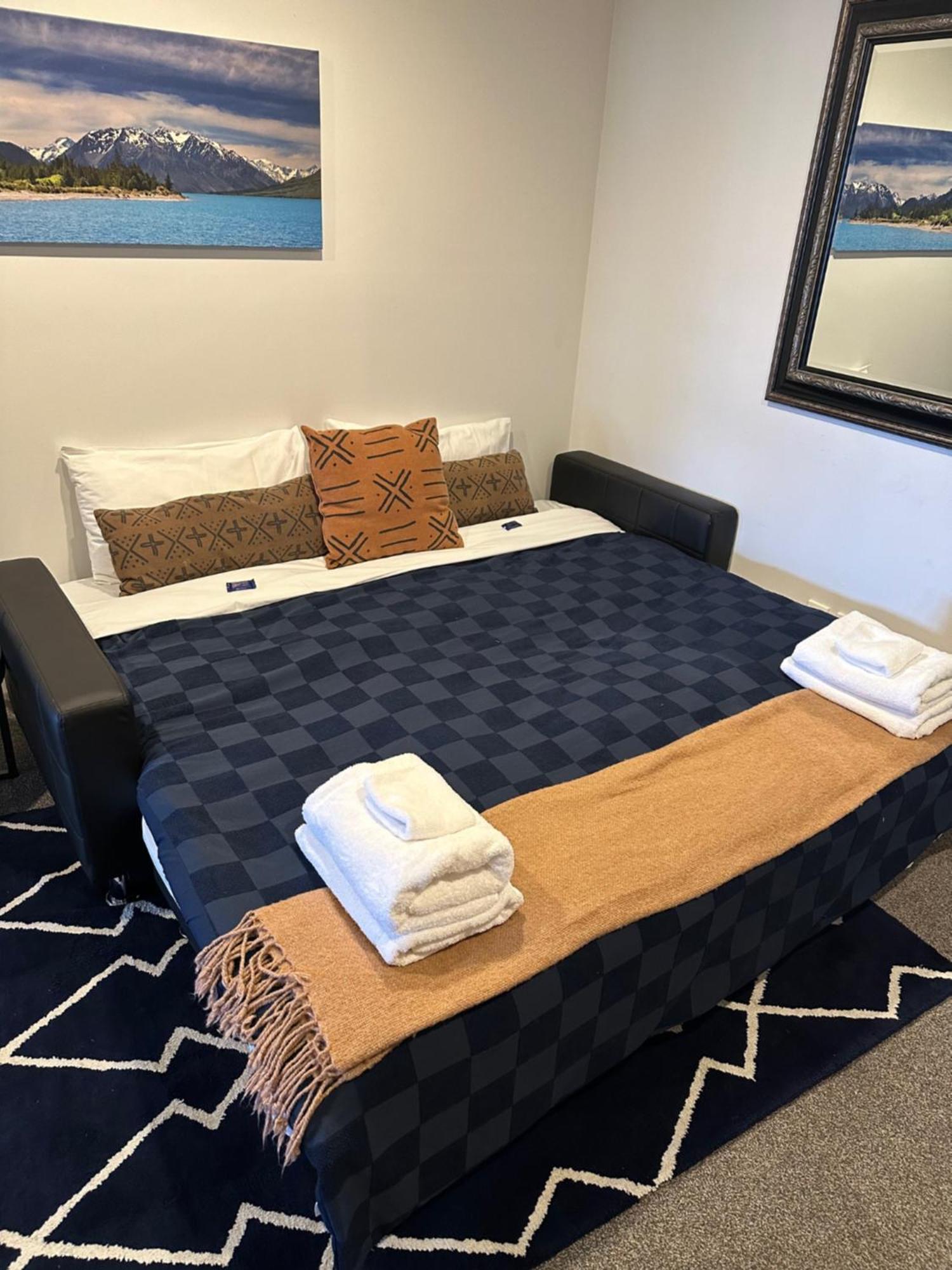 Magnificent Apartment With Great Views! Queenstown Bagian luar foto